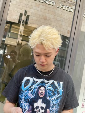 アウラ(AURA) フェザーショートブリーチ抜きっぱなしフェザーパーマ
