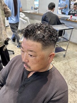 ザデイ カットアンドカルチャーショップ(THE DAY CUT&CULTURE SHOP) 極道パーマ