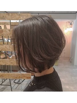 カタチ バイ アンジュ(katachi by Ange) 【katachi by Ange】前下がりボブ