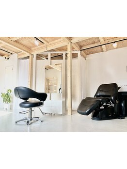 音、香り、インテリア…光が差し込む一軒家サロンで上質なひとときをお過ごしください。