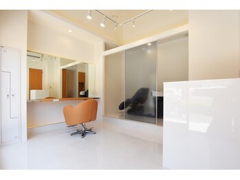 SLEEK【スリーク】