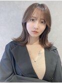 顔まわりミディアムレイヤーアッシュベージュブラウン外ハネ池袋
