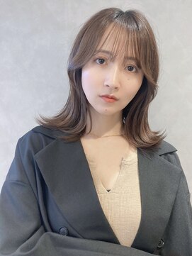 フォト イケブクロ(foto IKEBUKURO) 顔まわりミディアムレイヤーアッシュベージュブラウン外ハネ池袋