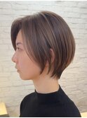 青山白髪ぼかしハイライトウルフショートボブグレージュ40代50代