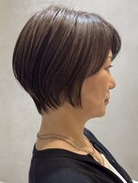 ソワネ 表参道(soigne) 表参道白髪ぼかしハイライトアッシュグレー丸みショートボブ40代