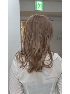 レアル 心斎橋 大阪(REAL) ミルクティーベージュ