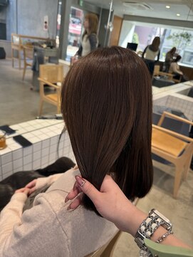 ニーイチイチ(211) ブラウンベージュ/イメチェン