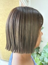 エルフゥ(Elle fou) グラデーションカラー オリーブベージュ タッセル ボブ