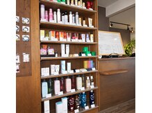ヘアーサロン アルカーム(Hair salon ALCALM)の雰囲気（ヘアケア商品も豊富です。）