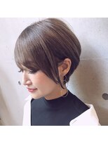 フラミューム 恵比寿(flammeum)&nbsp;ミヤザキスタイル  耳掛け前下がりショート【恵比寿】