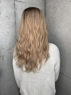 ガナンシア 横浜本店(ganancia) ホワイトベージュ