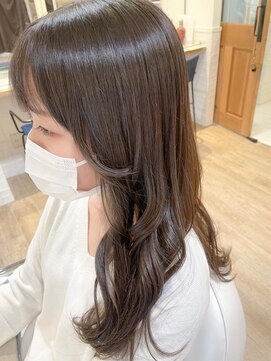 ネオリーブ チロル 横浜西口店(Neolive CiroL.) 韓国風ヘア　顔まわりカット　おくれ毛　くびれヘア