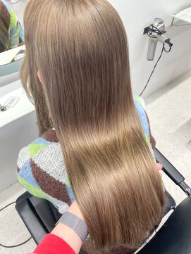 ヒビヲ(HIBIO) ダブルカラーピンクベージュピンクカラーケアブリーチミニボブ