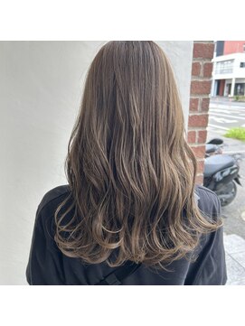 アヴァンス ジェイアール和歌山店(AVANCE.) フォギーベージュ