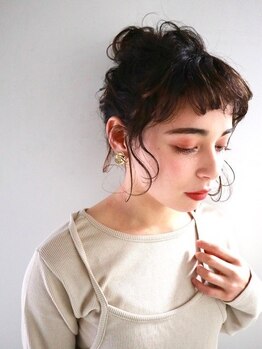 シーン 池袋(scene.)の写真/<池袋駅西口3分>結んだときの後れ毛まで計算し１ミリ単位でこだわる技術でカットだけで小顔魅せ♪