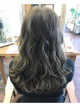 フィガロ ミリー 北生駒店(Figaro Mily) イメチェン美髪ワイドバング水素ケア×ハイライト×コテ巻風