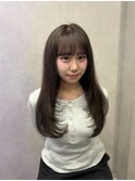 アッシュブラウン × レイヤーカット