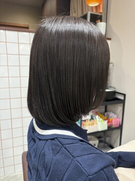 ルックアット(Look at) 丸型ミルクティーブロンドワンホンレイヤー卵型