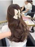 オリーブベージュ