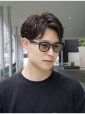 アッシュブラック　大人　フェザーパーマ　ショート