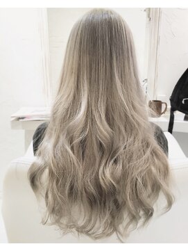 ウーロス(uros.) ハイトーングレージュレ