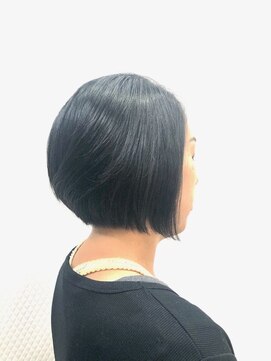 クオリス 上福岡店(QUALIS) 大人の黒髪/小顔ハンサムショート/30代40代50代/ミニボブ