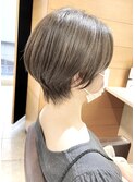 簡単スタイリングのショートスタイル☆イメチェン 白髪ぼかし