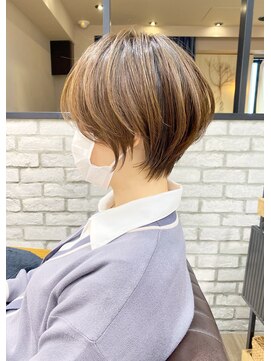 アヴァロン(AVALON) 30代/40代/50代小顔前下がりショートボブ【中村】