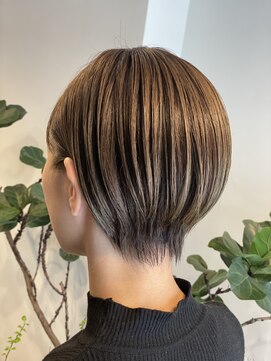 モアバイエフ(MORE byF) コンパクトショート