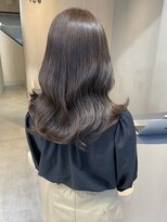 アイヴィー(IVY)&nbsp;赤みなしブラウングレージュ艶カラー＊くびれヘア