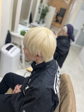 カリーナ(CARINA) ブロンドカラー/ハイトーンカラー