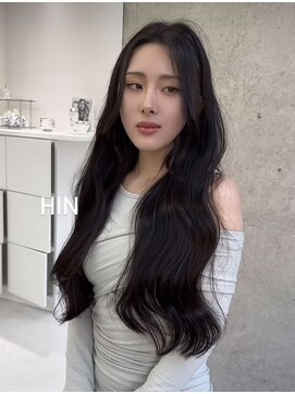 ヒン(HIN) ロングヘアにオススメ♪ウェーブ巻き♪