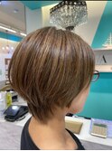 ショートボブ