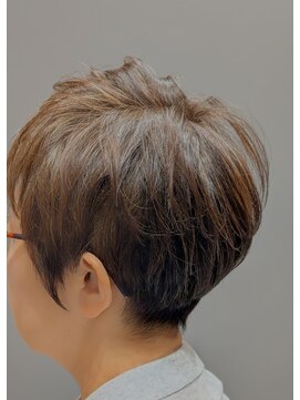 ジールヘアー(GIIL HAIR) ナチュラルショートスタイル