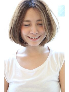 レウナ 外苑前(Reuna) 【30代40代50代60代】カットで決まる大人ひし形ボブ