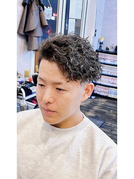 レイリー(RAYLEIGH) ツイストスパイラルパーマ/テーパーフェード