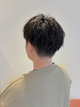 コルハバイラレヴ(CoLHa by Le Reve) 縦落ちパーマ