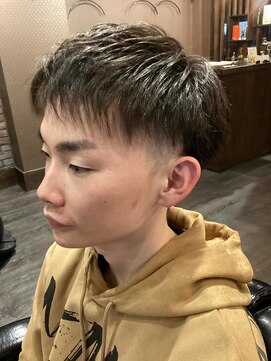 フェリックス(Felix) ツーブロック×束感ショート