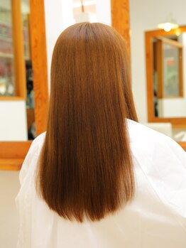 ケセラセラ(Que sera sera)の写真/強いクセ毛の方必見！！うねりや広がりを抑え、艶やかなストレートで自然な仕上がりの美髪が叶う☆