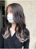 インナーカラーミディアムロング韓国ヘアグレージュアッシュ