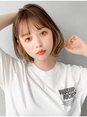 アッシュベージュイヤリングカラー黒髪ミディアムイルミナカラー