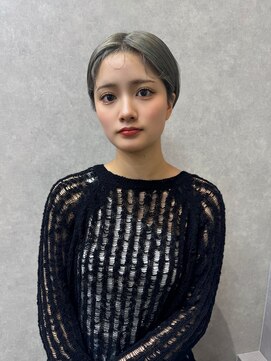 アンプル 天神店 ショート　アッシュグレージュカラー　ショートアレンジ　透明感