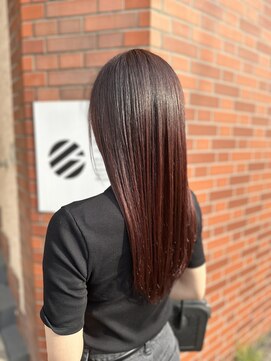 イイナヘアガレージ(117) 【117hairgarage】ナチュラルグラデーション_ワインレッドカラー