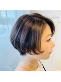 前上がりショートボブ