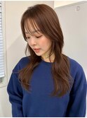 流れる顔まわり　シースルーバング　レイヤーカット　後れ毛