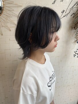 グラムアッシュ(GLAM ASH) ボブウルフスタイル