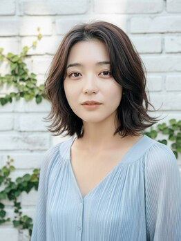 年齢とともに増える髪のクセや広がりを解決！髪質改善と縮毛矯正で、思わず触れたくなる極上の艶髪へ◎