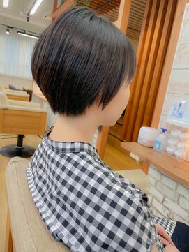 レイ(Lei) 《Lei浅井》コンパクトにまとまるショートスタイル