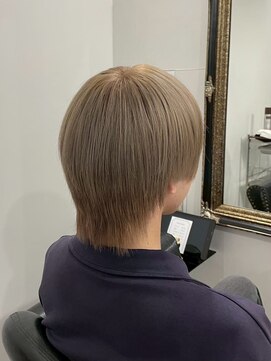 ヘアー アンド ビューティー ザ エフ 西尾店(Hair Beauty the F) メンズウルフ ミルクティーグレージュ