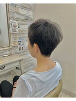 フゥカ 売市店(fuka)&nbsp;癖を活かしたタイトなショートスタイル